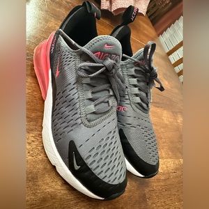 Girls Nike 270s size 4.5 .